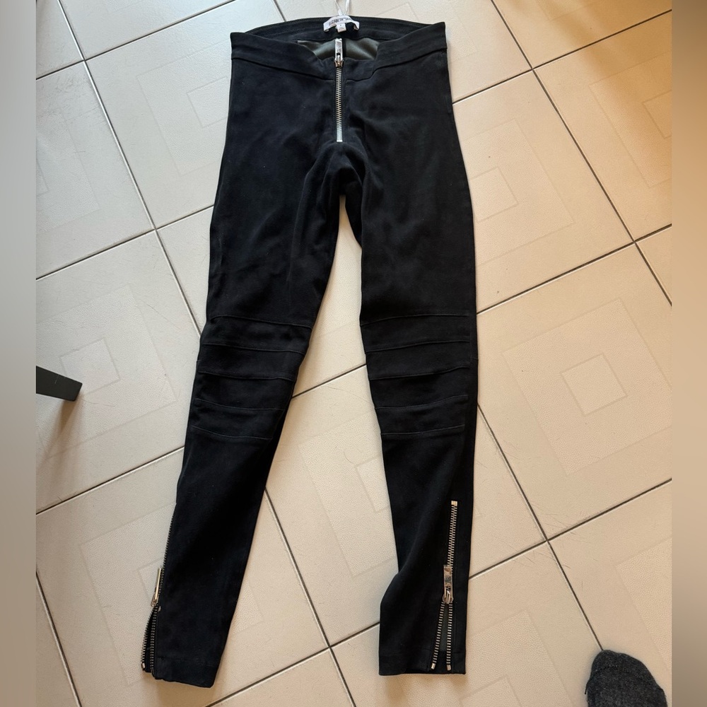Elizabeth and James Black Skinny suede legging pants with Zipper Accents